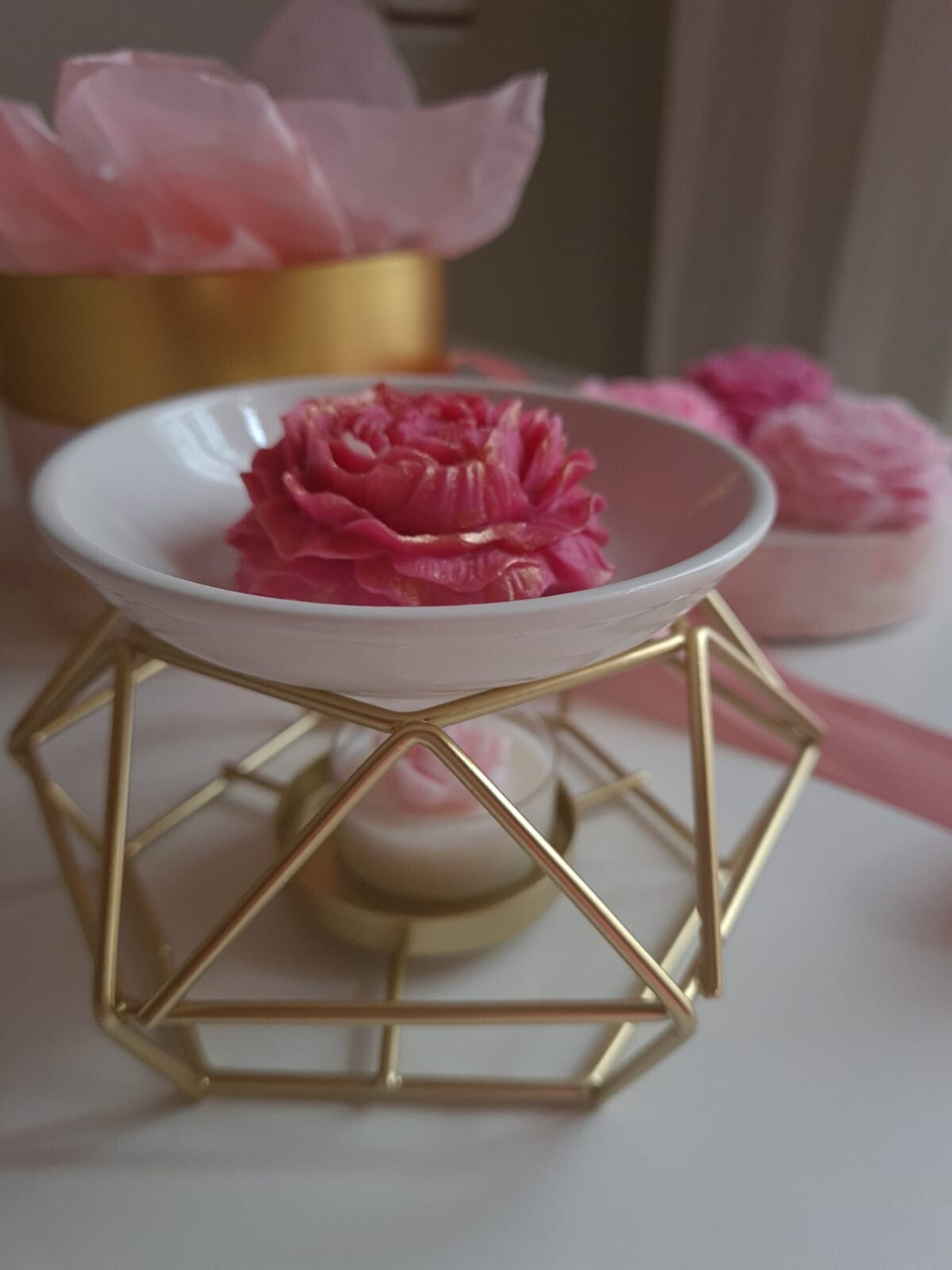Caja Redonda con 6 Peonías Aromáticas – Belleza y Fragancia en un Solo Detalle - 7
