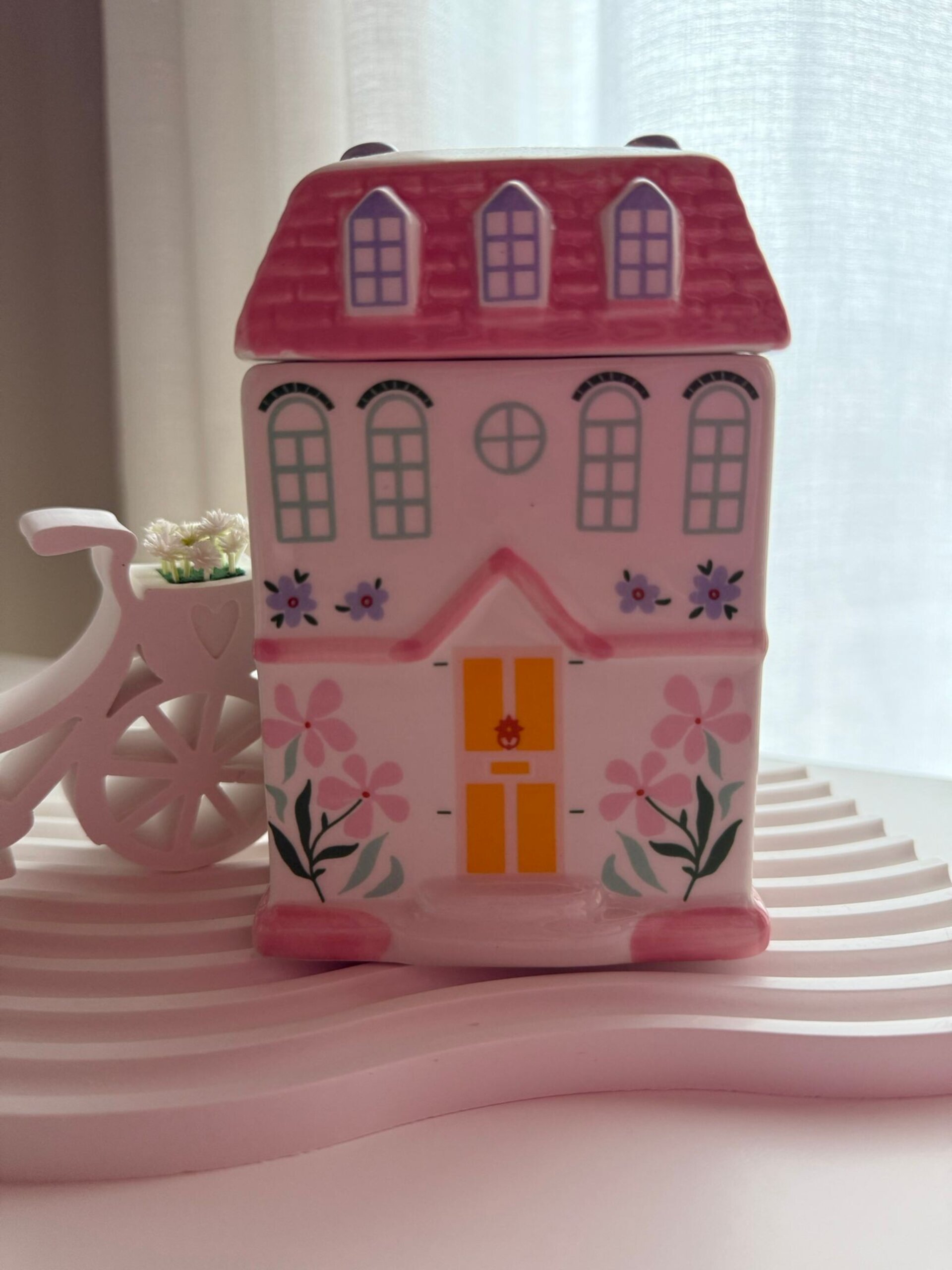 Quemador Casa Jardín en tonos pastel - 1