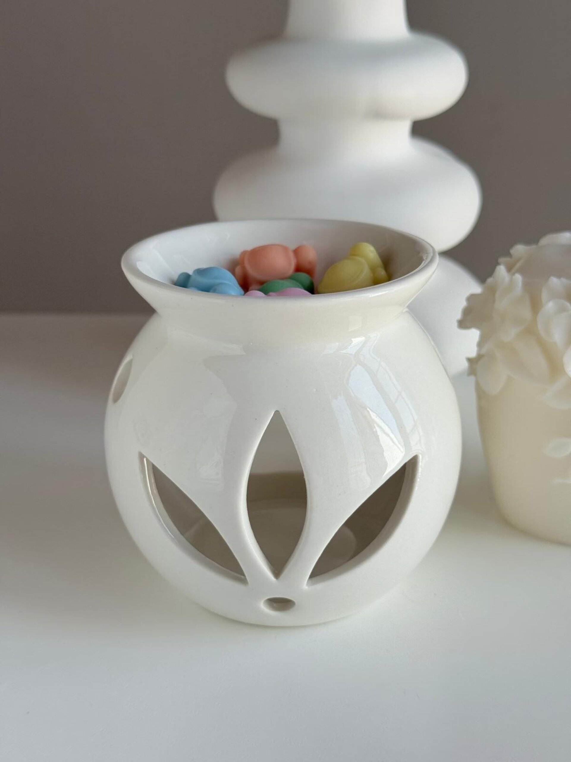 Quemador de cerámica blanco para wax melts  – Diseño calado - 4