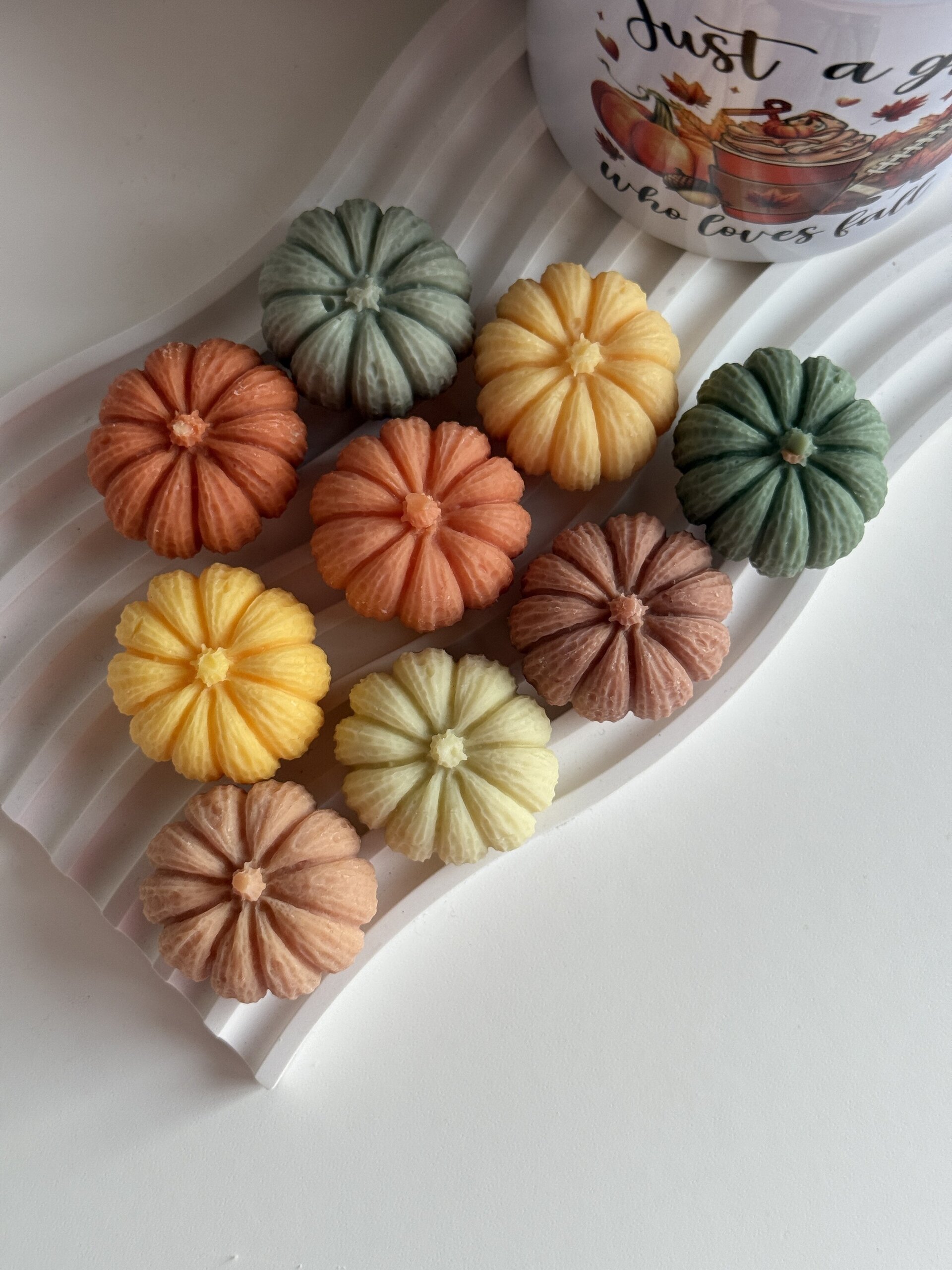 Taza y 9 wax melts calabazas - aroma calabaza especiada - 2
