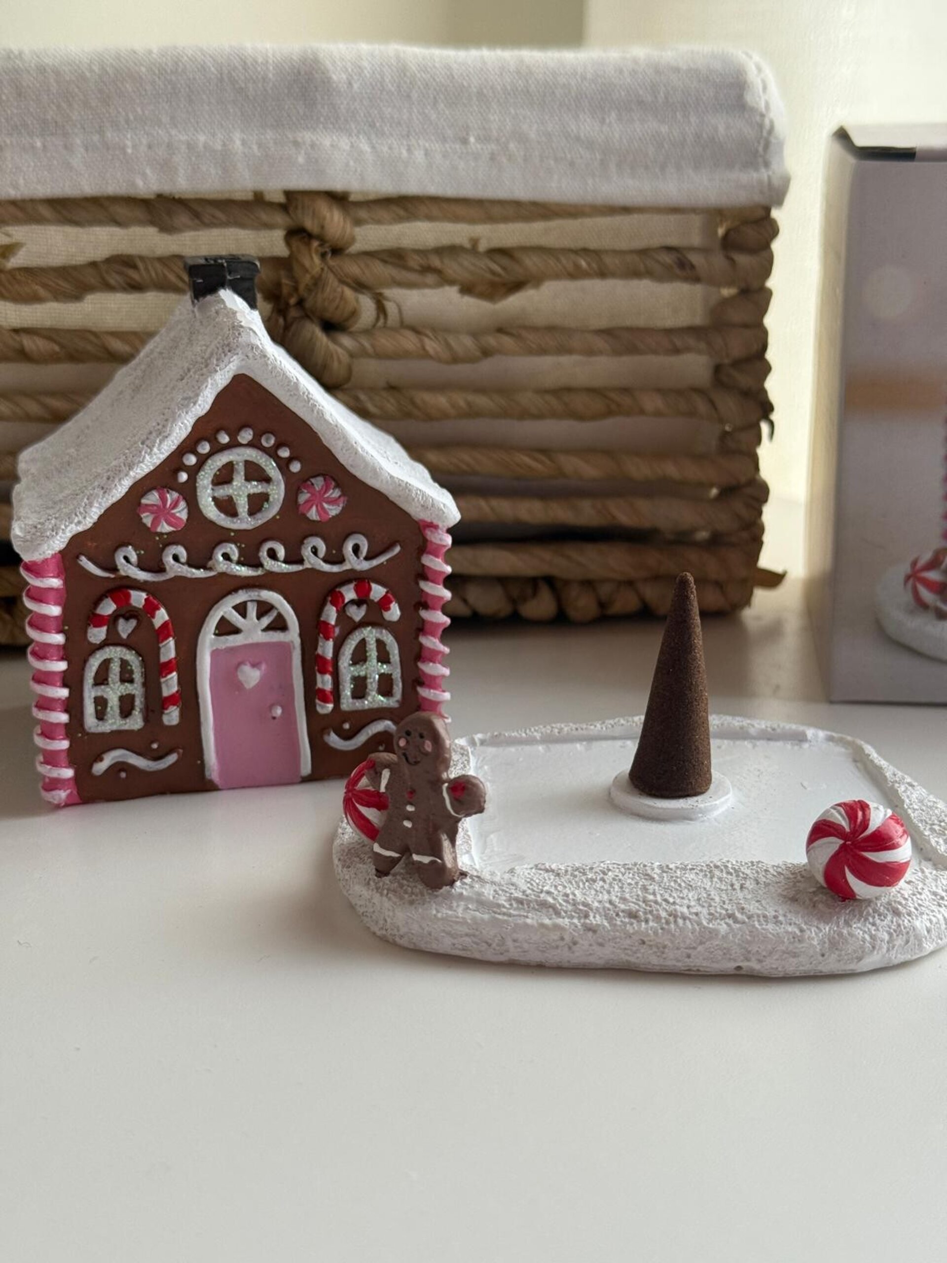 Quemador de incienso Casa de Jengibre + Caja de incienso en forma de conos - 8