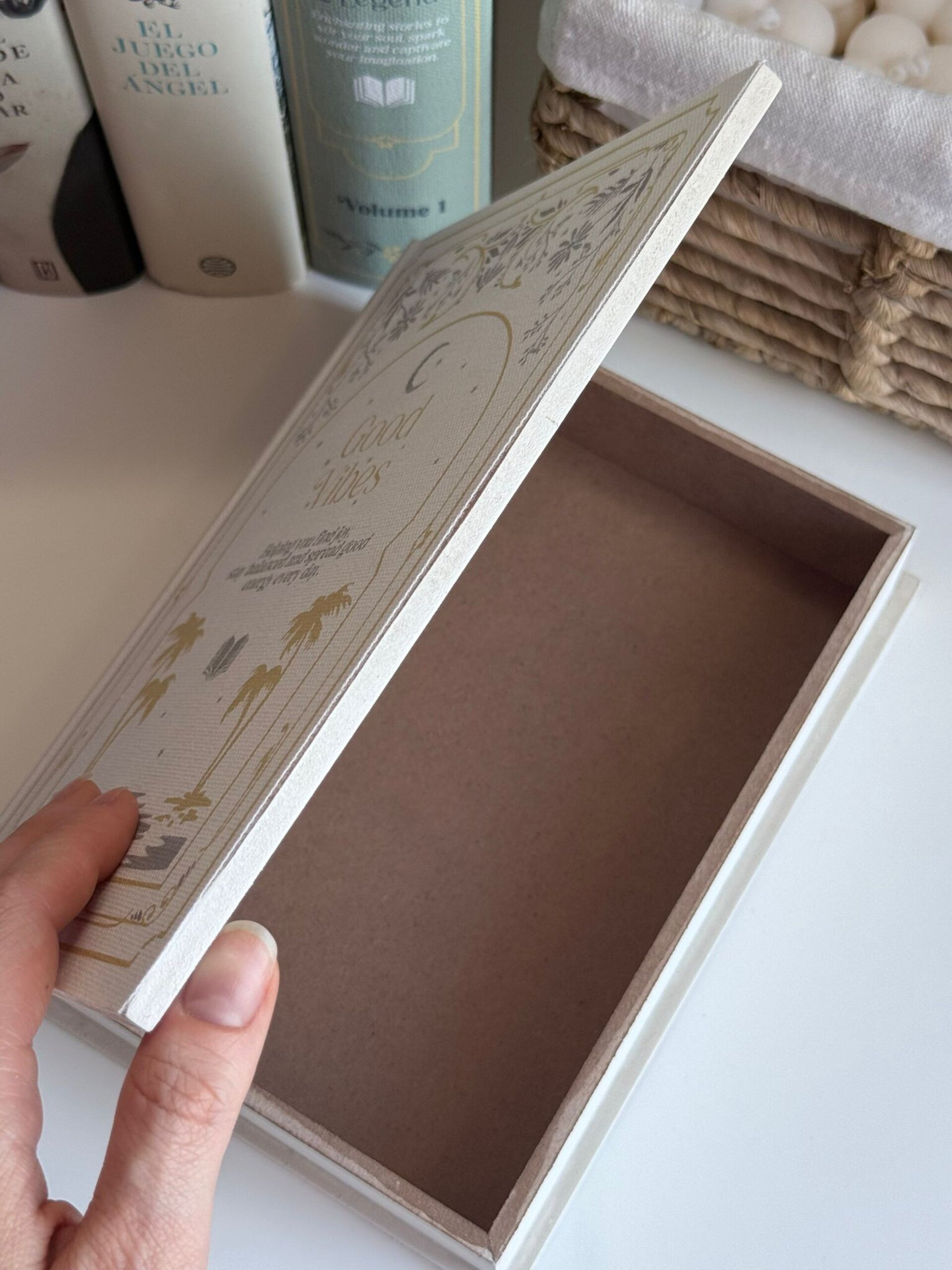 Caja Libro de madera - 2