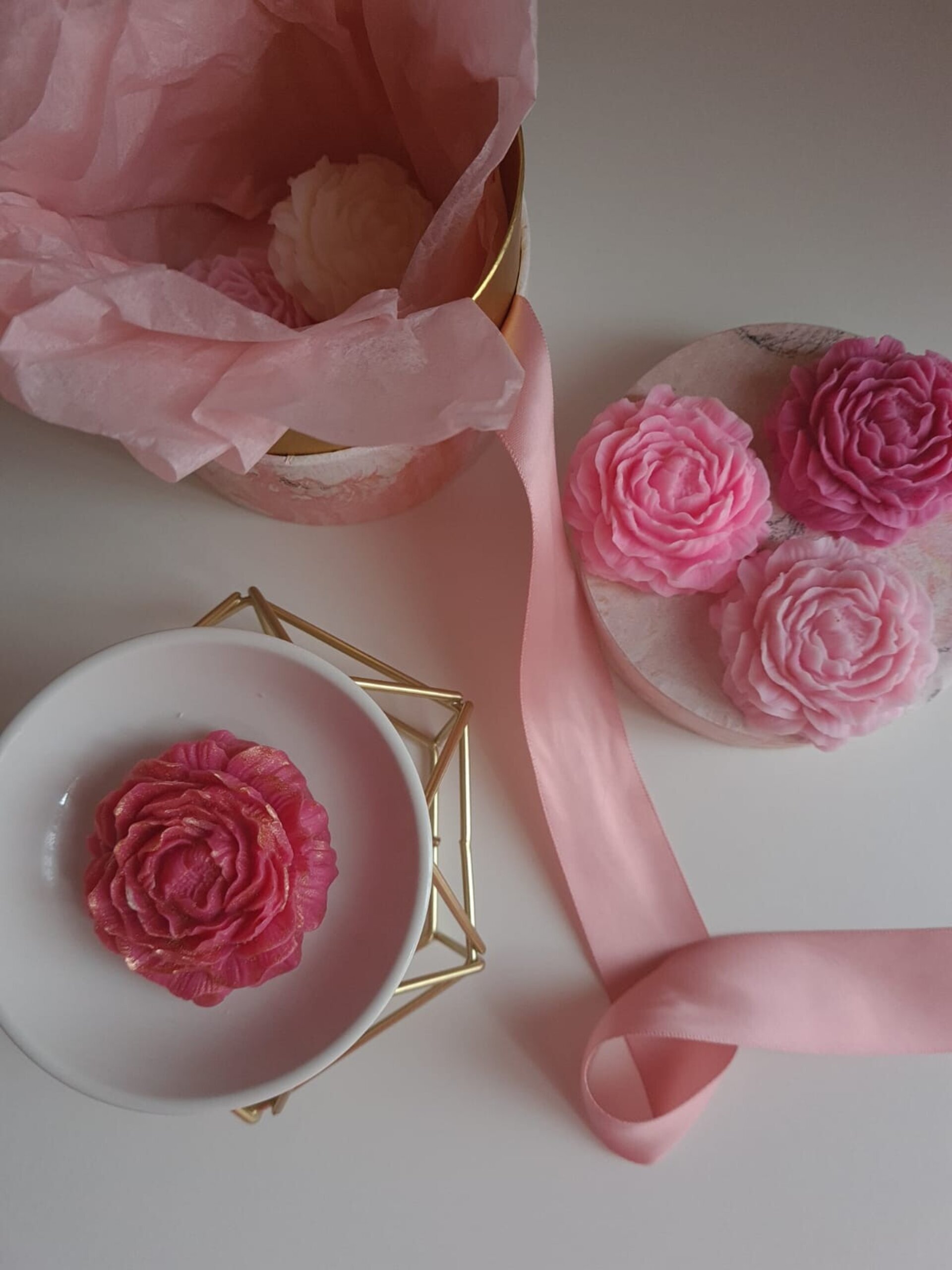 Conjunto Elegante de Peonías Aromáticas con Quemador y velas de té - 3