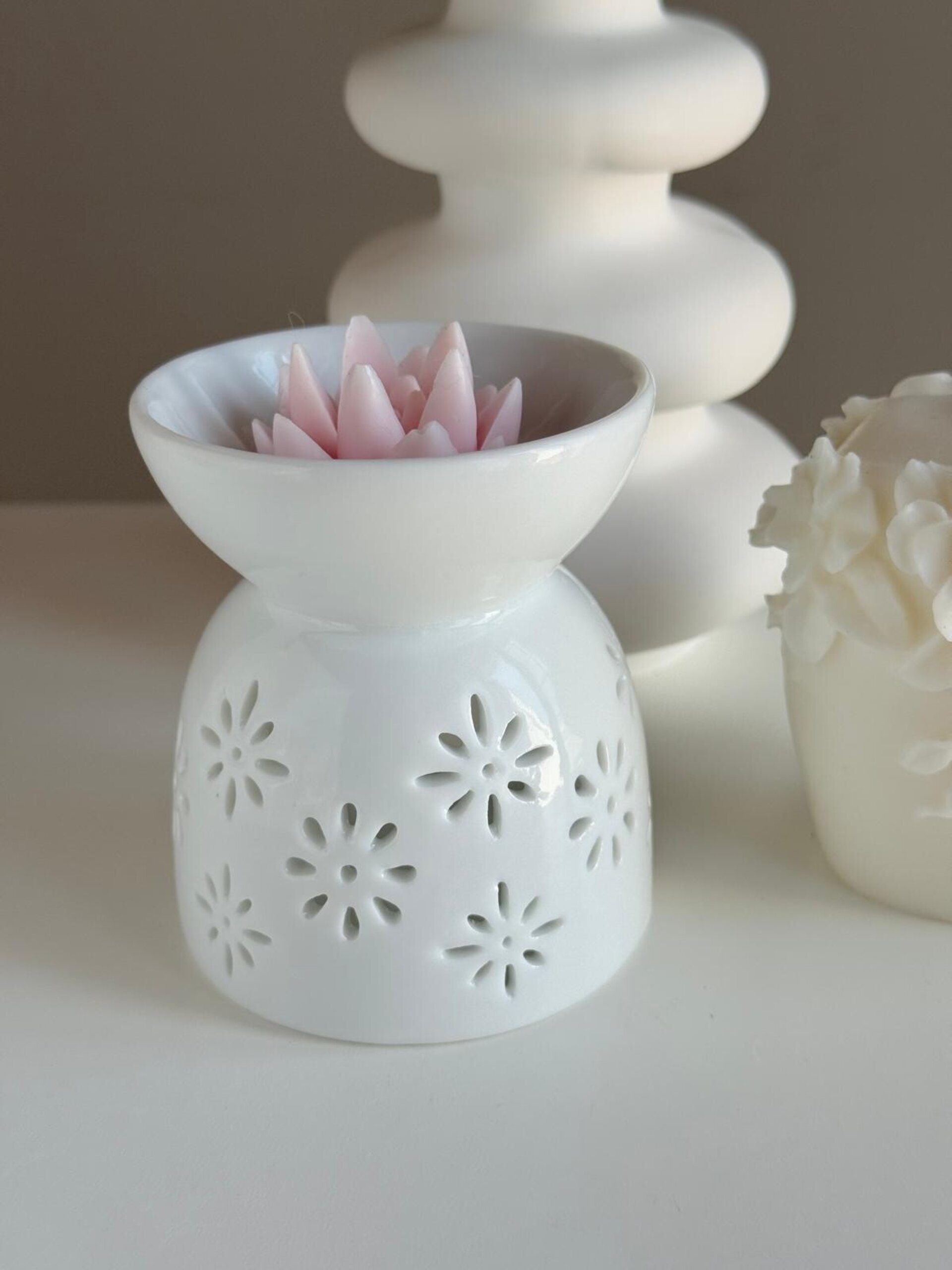 Quemador de cerámica blanco para wax melts – Diseño con floral - 2