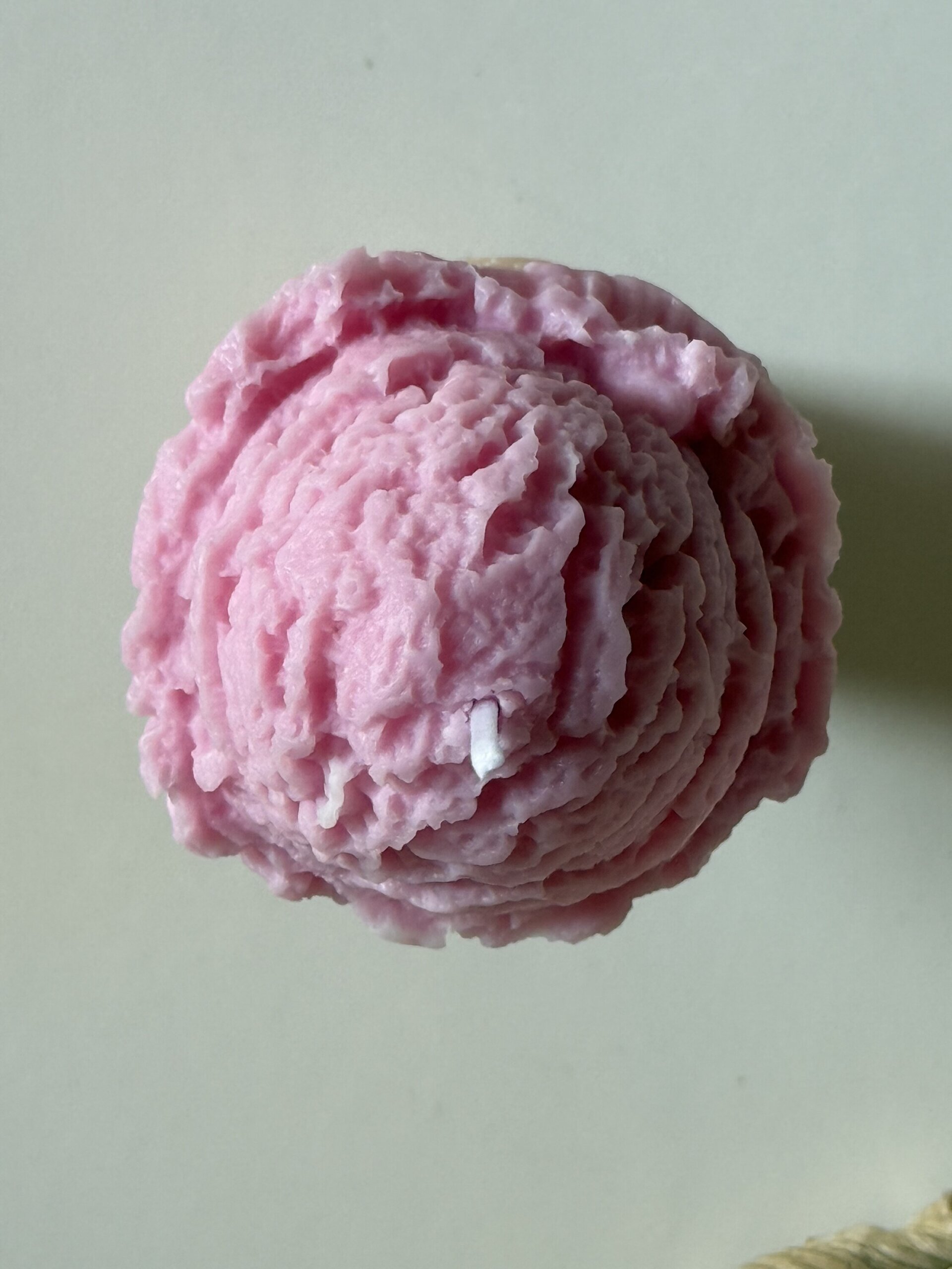Vela con forma de helado – Cucurucho con bola de fresa - 2