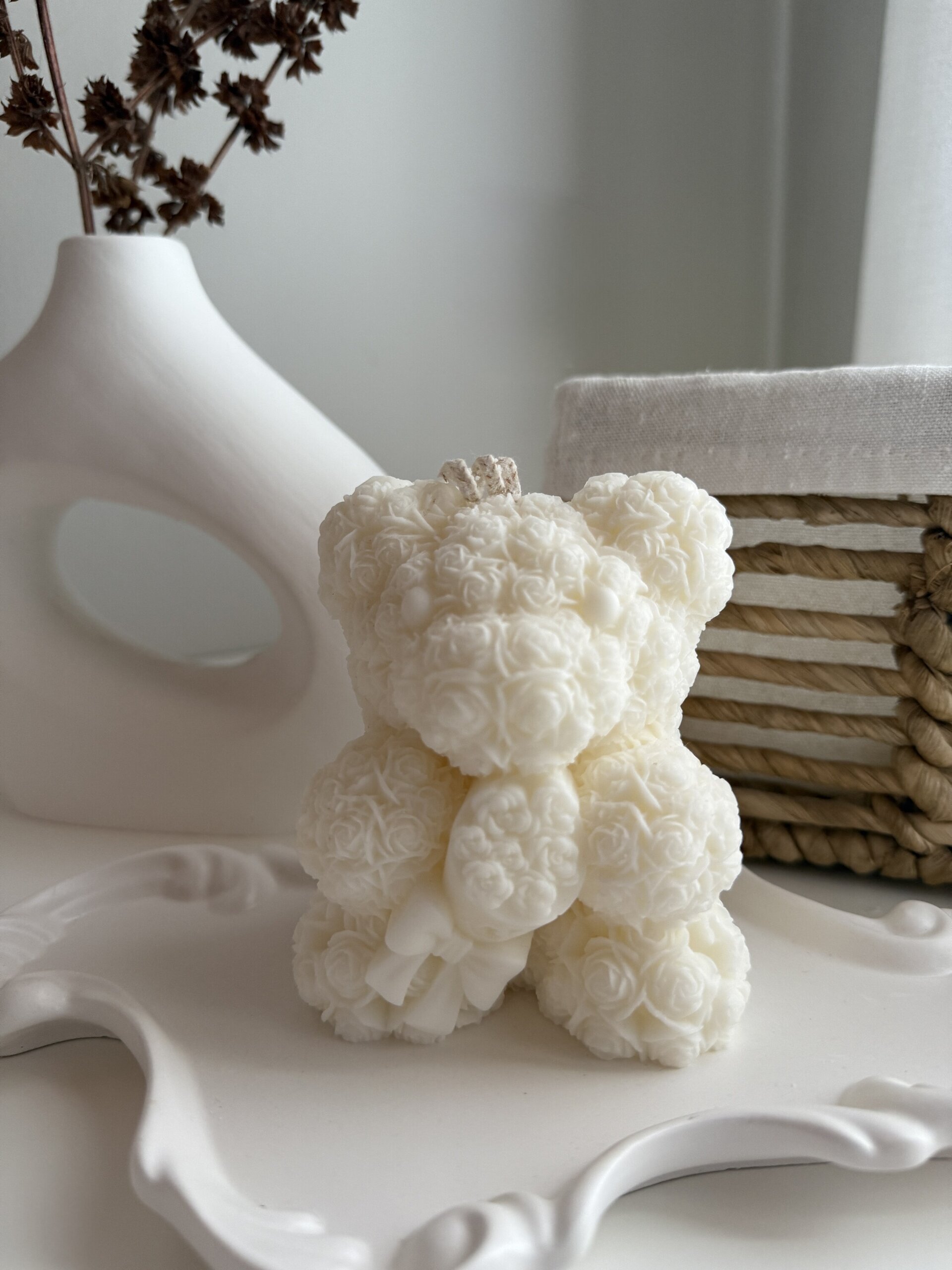 Vela Oso con Ramo de Flores – Decorativa, Romántica y Exclusiva (Tamaño Grande) - 2