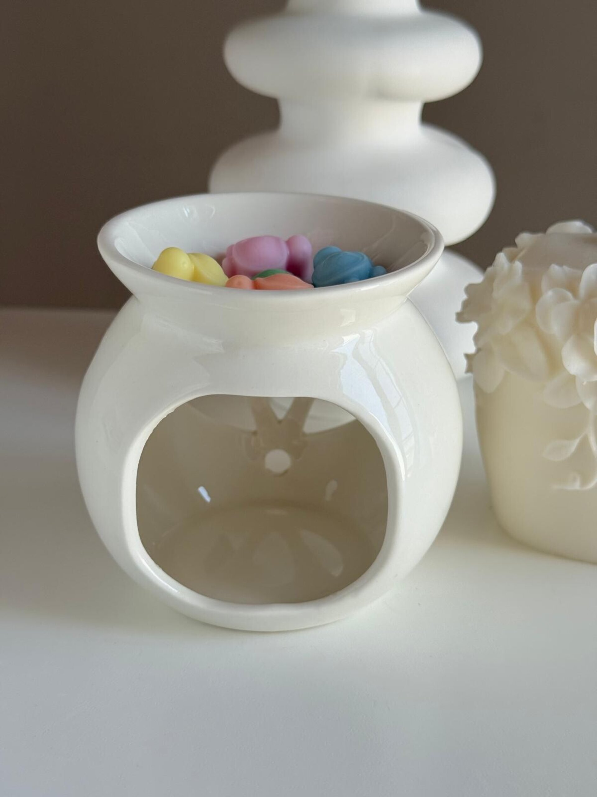 Quemador de cerámica blanco para wax melts  – Diseño calado - 2